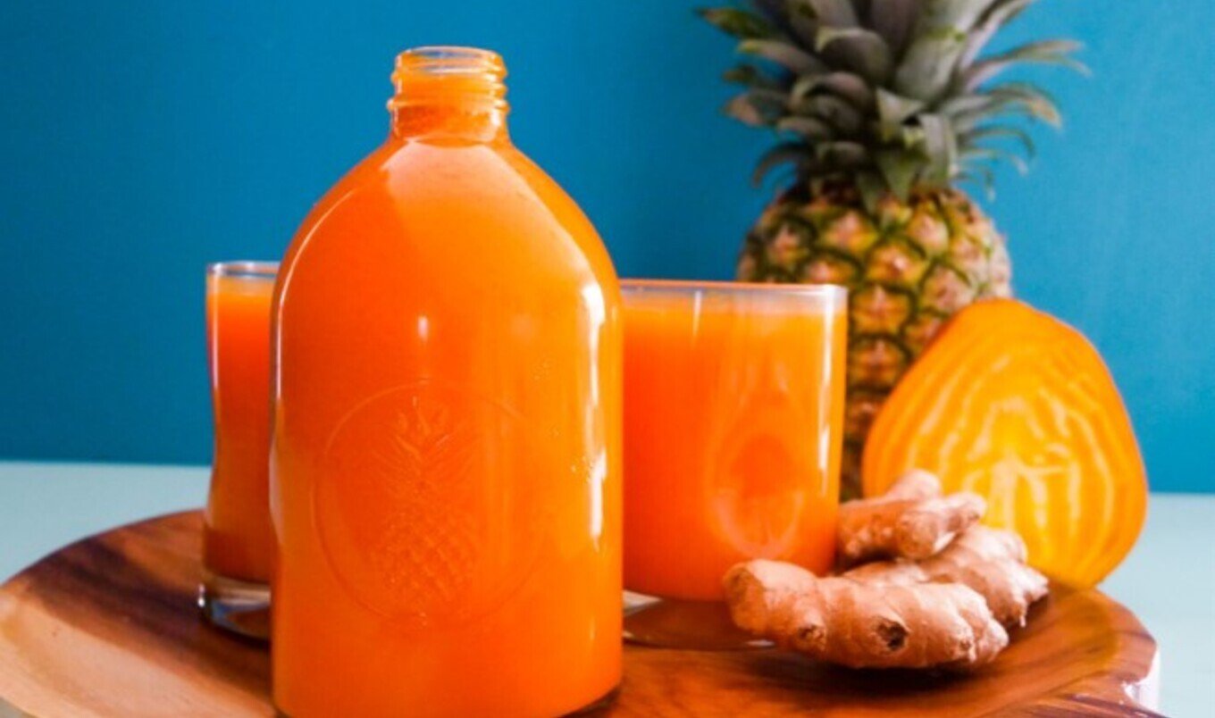 Fresh juice with pineapple, ginger and turmeric for gout